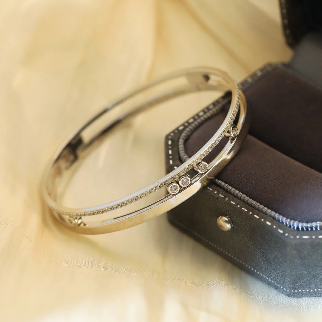 [OrnoraJewelry]Move Romane Diamond Bangle Bracelet