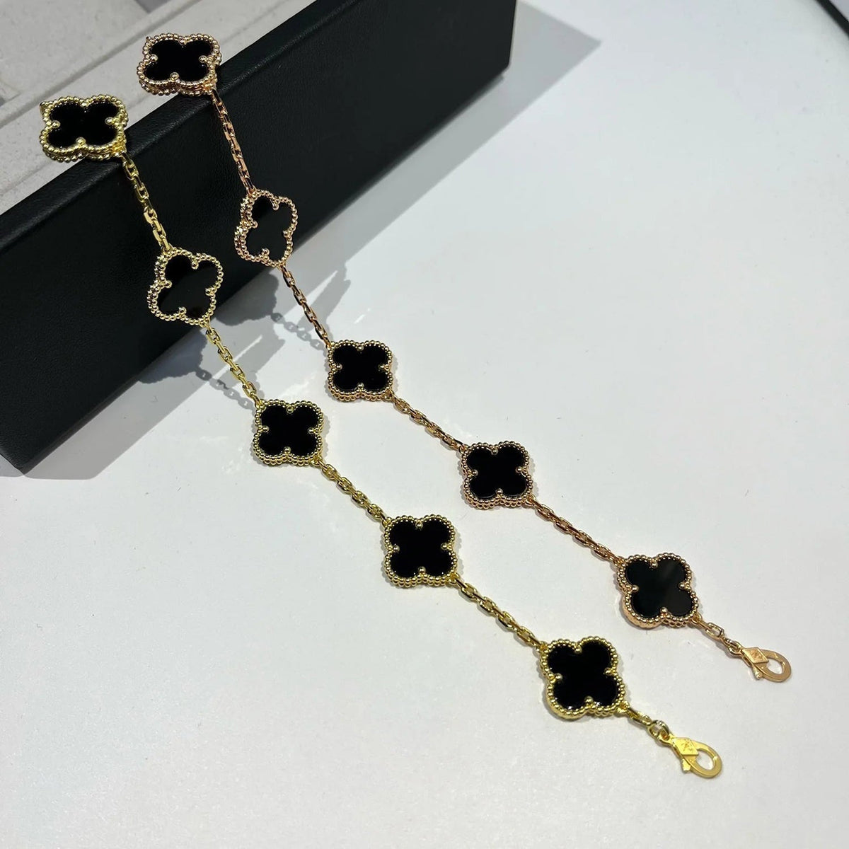 [OrnoraJewelry] CLOVER 5 MOTIF ONYXS BRACELET COLLECTION