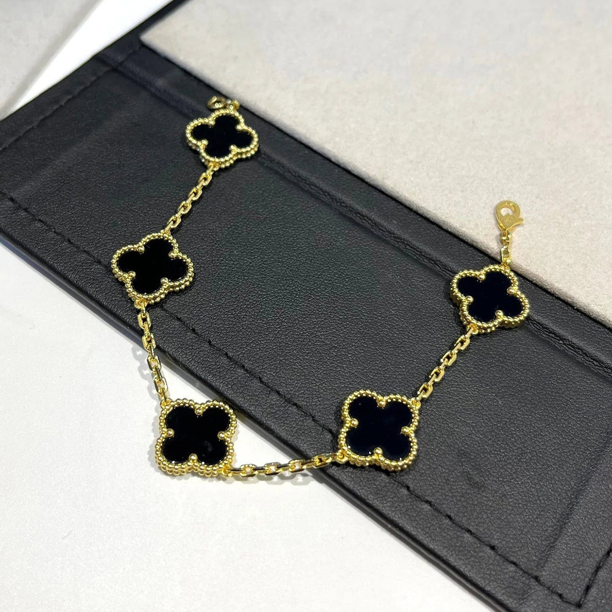 [OrnoraJewelry] CLOVER 5 MOTIF ONYXS BRACELET COLLECTION