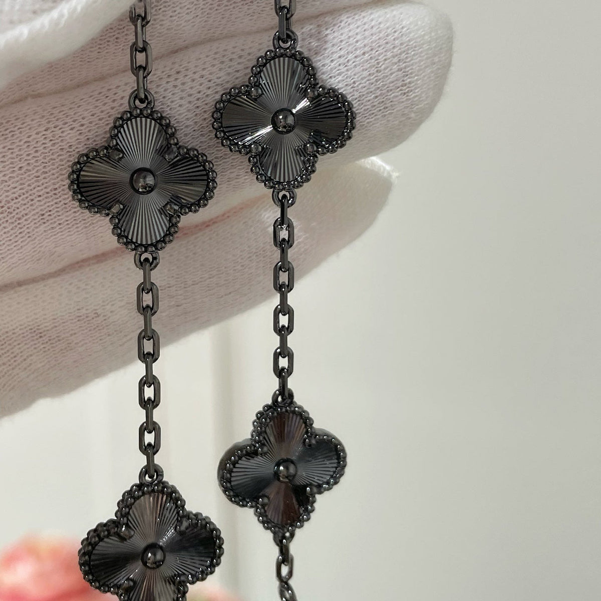 [OrnoraJewelry]CLOVER 5 MOTIF BLACK BRACELET