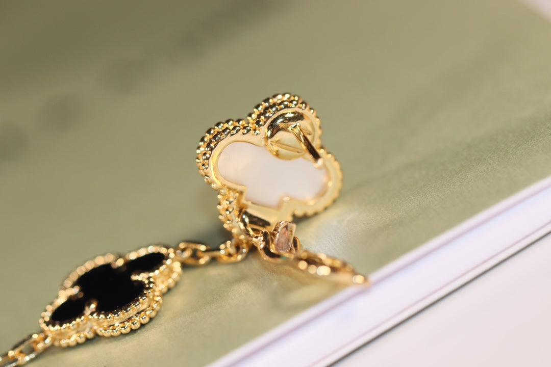 [OrnoraJewelry]CLOVER EARRINGS GOLD ONYX MOP 3 MOTIF