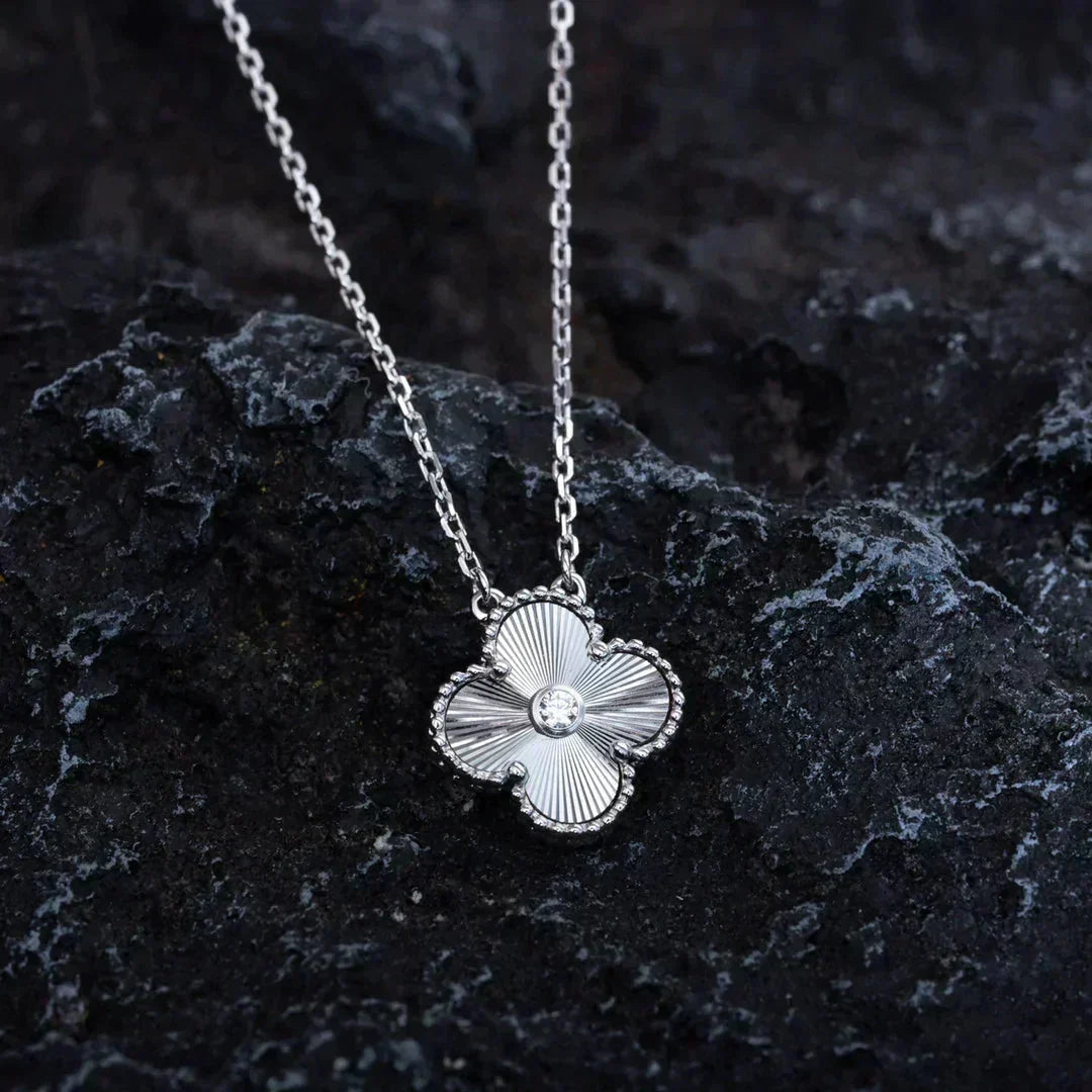 [OrnoraJewelry]CLOVER  15MM DIAMOND LASER NECKLACE SILVER