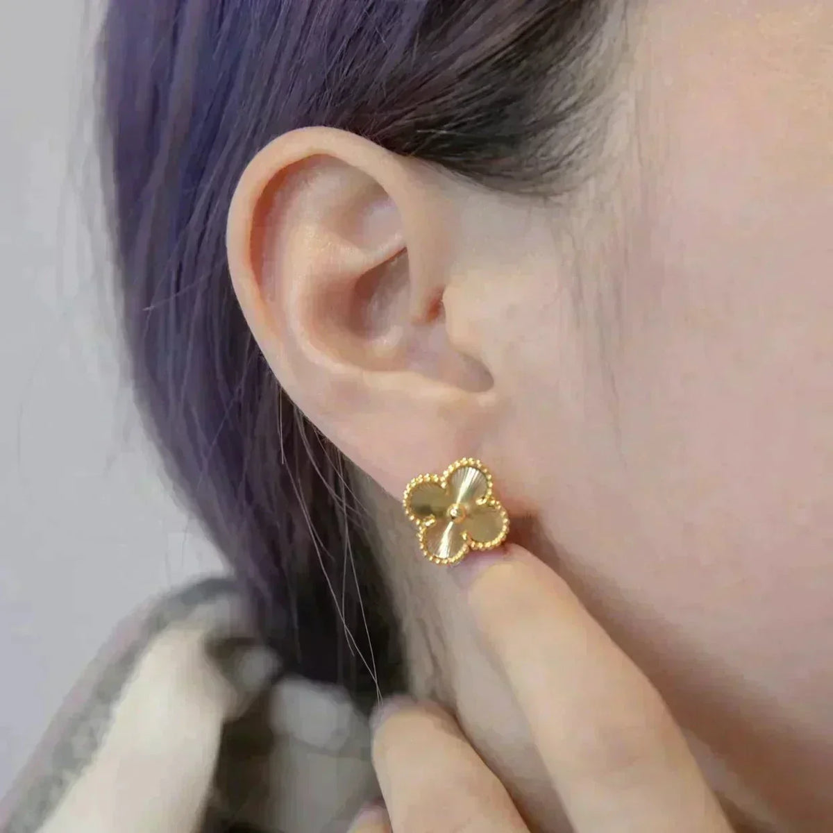 [OrnoraJewelry]CLOVER MEDIUM 1 MOTIFS LASER EARRINGS