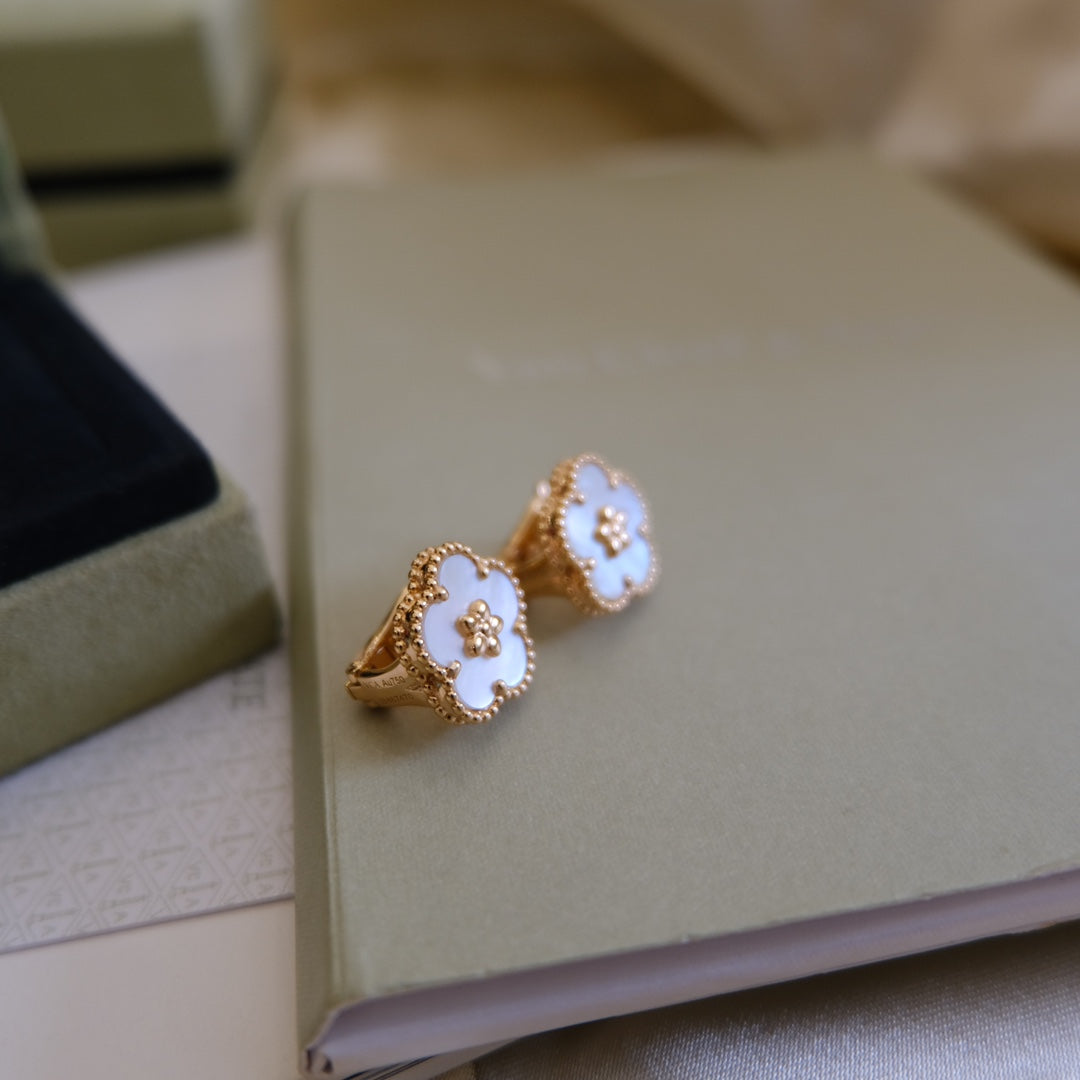 [OrnoraJewelry]LUCKY PINK GOLD WHITE MOP EARRINGS
