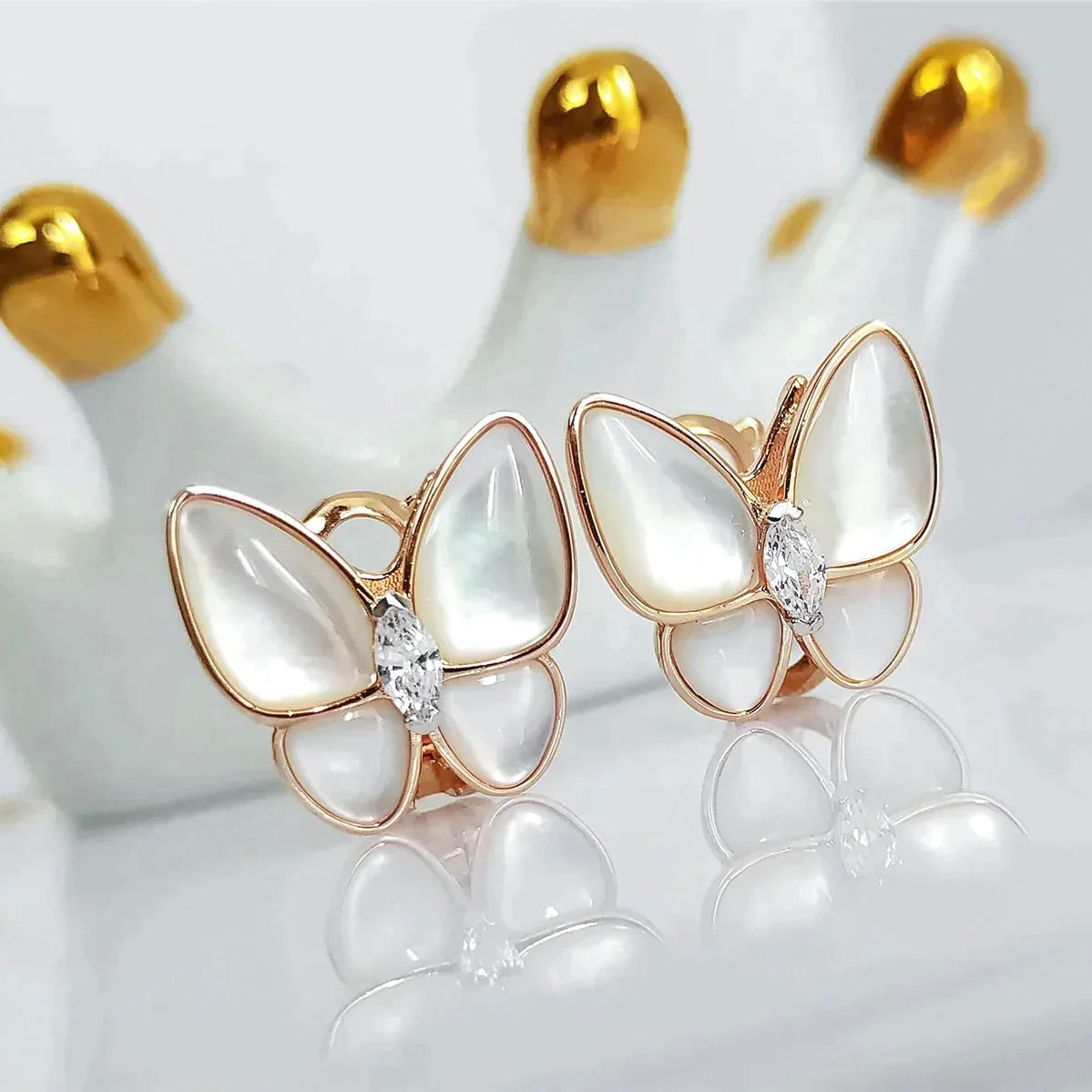 [OrnoraJewelry]BUTTERFLY MOP DIAMOND EARRINGS