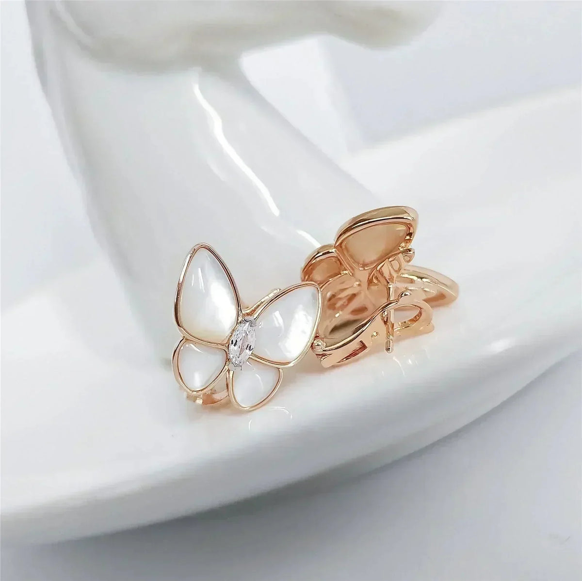 [OrnoraJewelry]BUTTERFLY MOP DIAMOND EARRINGS