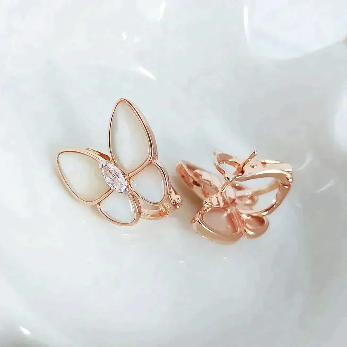 [OrnoraJewelry]BUTTERFLY MOP DIAMOND EARRINGS