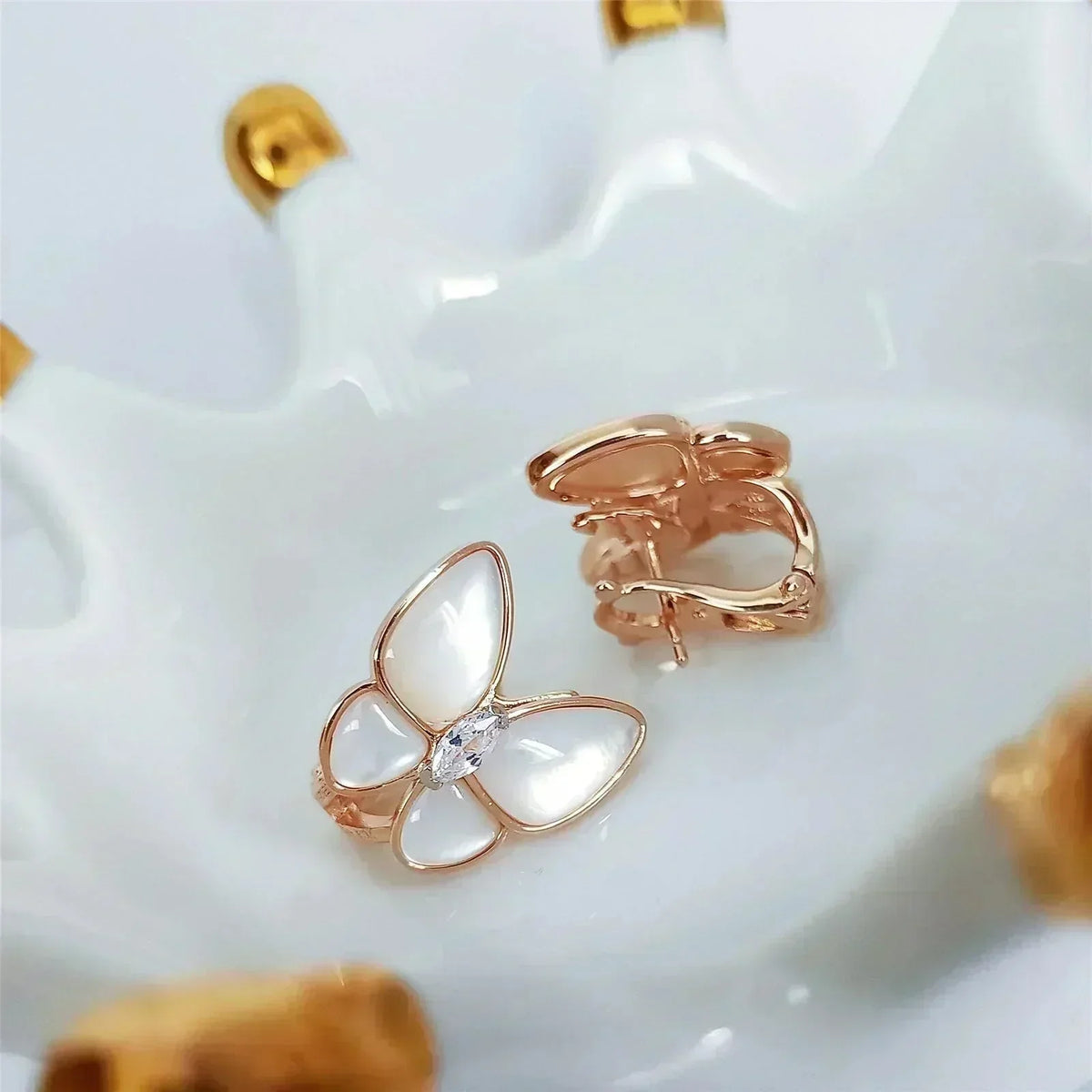 [OrnoraJewelry]BUTTERFLY MOP DIAMOND EARRINGS