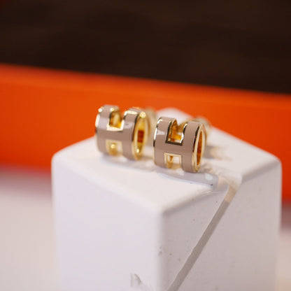 [OrnoraJewelry]MINI POP H GOLD EARRINGS GREY