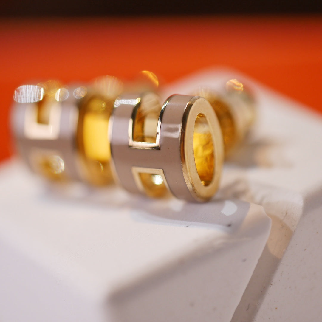 [OrnoraJewelry]MINI POP H GOLD EARRINGS GREY