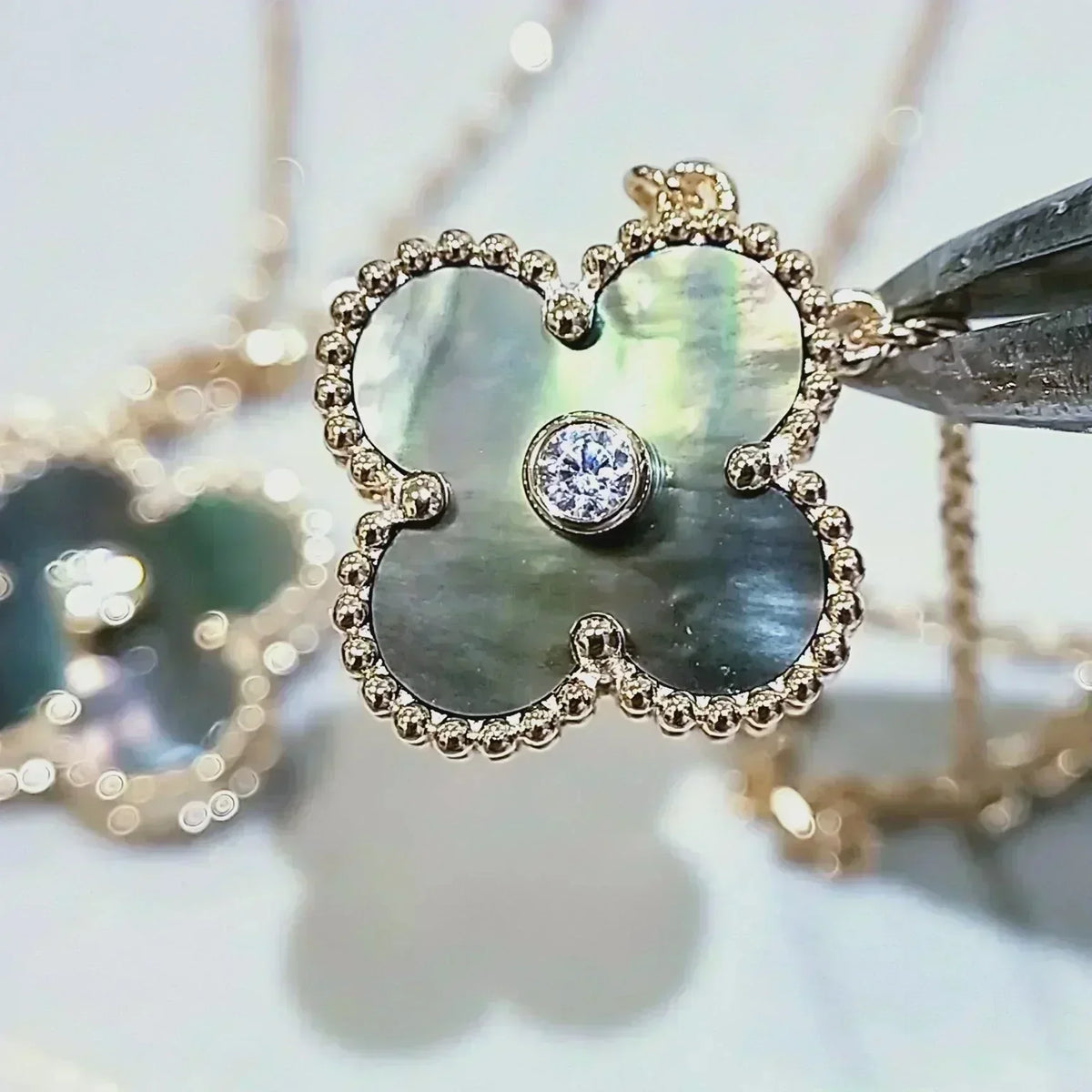 [OrnoraJewelry]CLOVER 15MM DIAMOND AND MOTHER-OF-GREY NECKLACE