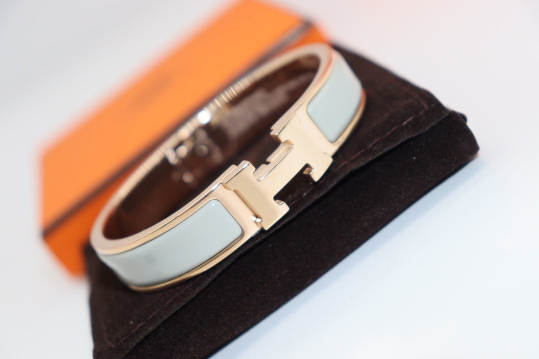 [OrnoraJewelry]H LIGHT BLUE BRACELET