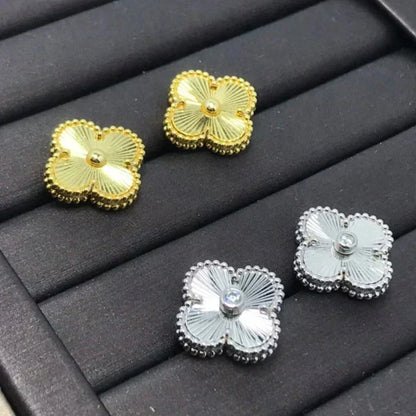 [OrnoraJewelry]CLOVER MINI 9.5MM LASER EARRINGS