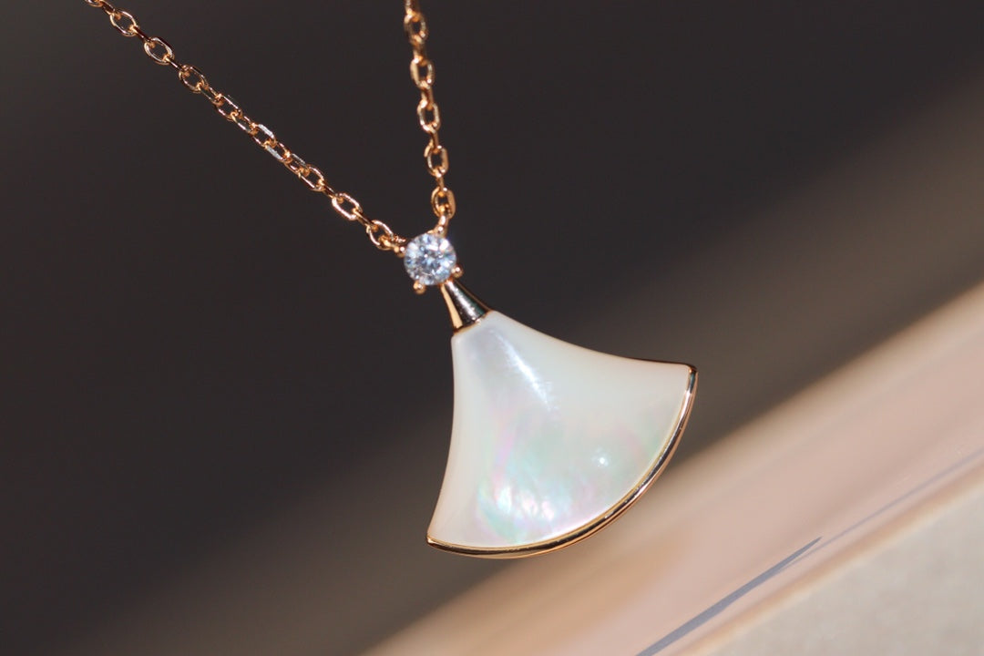 [OrnoraJewelry]DREAM NECKLACE WHITE MOP PINK GOLD 1 DIAMOND