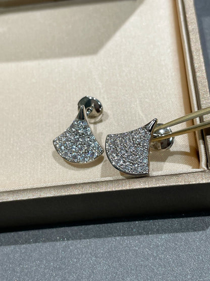 [OrnoraJewelry]DREAM STUD EARRINGS DIAMOND