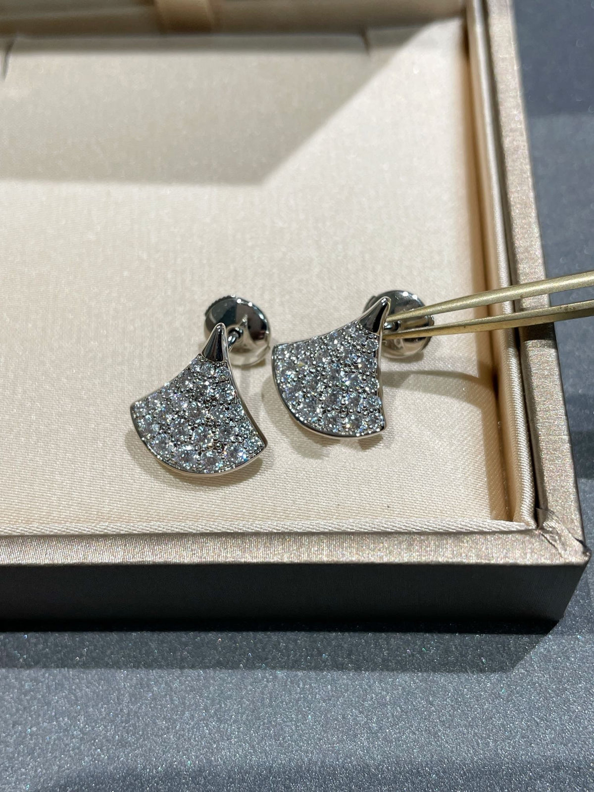 [OrnoraJewelry]DREAM STUD EARRINGS DIAMOND