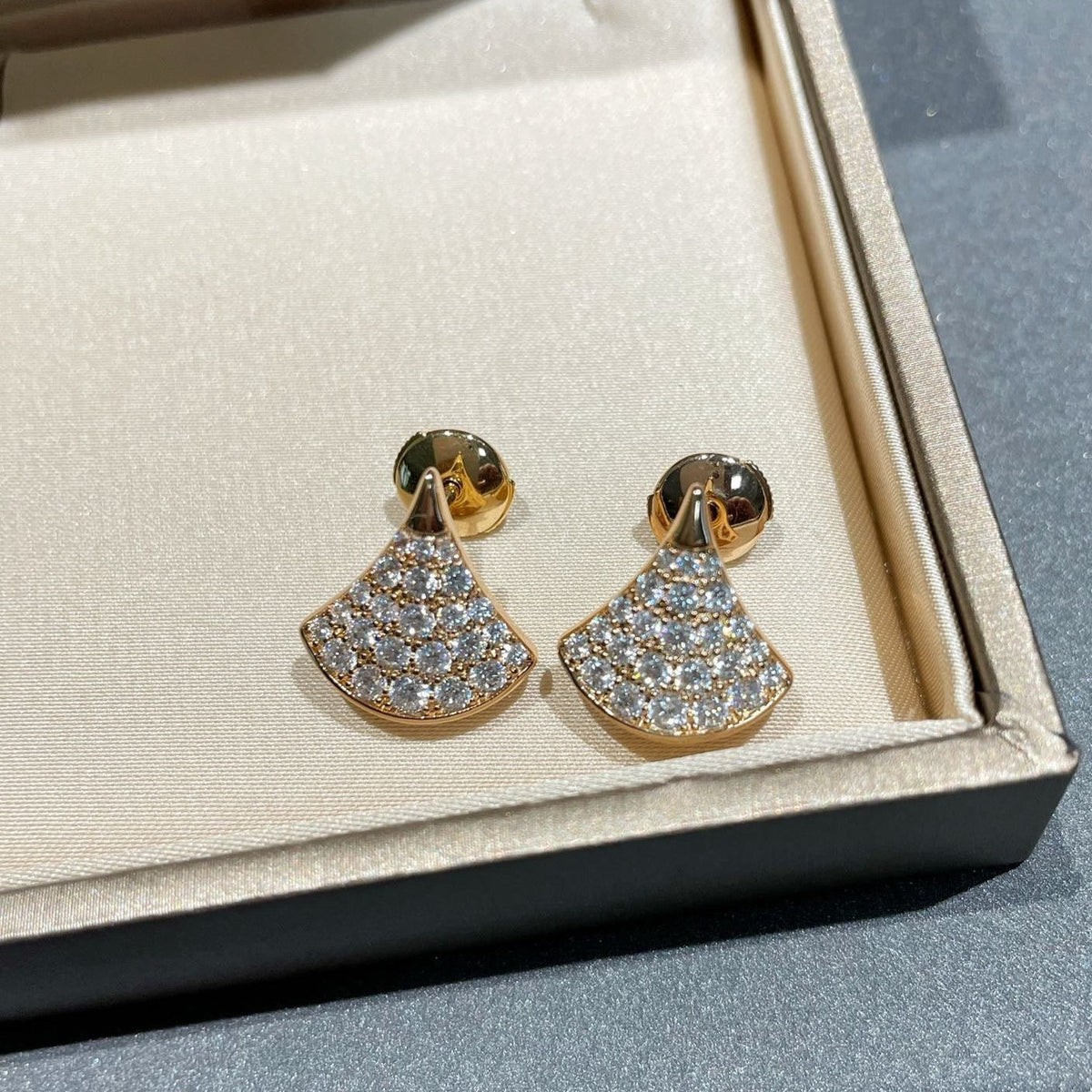 [OrnoraJewelry]DREAM STUD EARRINGS DIAMOND