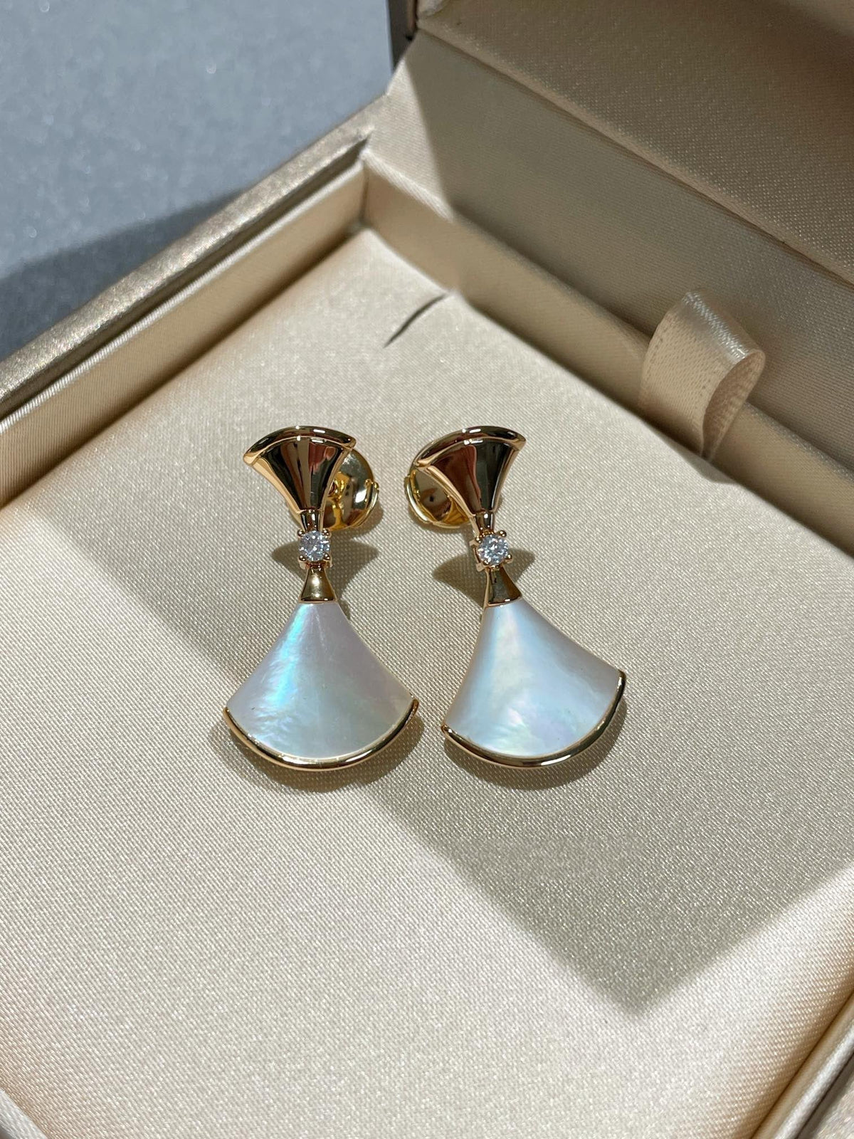 [OrnoraJewelry]DREAM MOP 1 DIAMOND EARRINGS