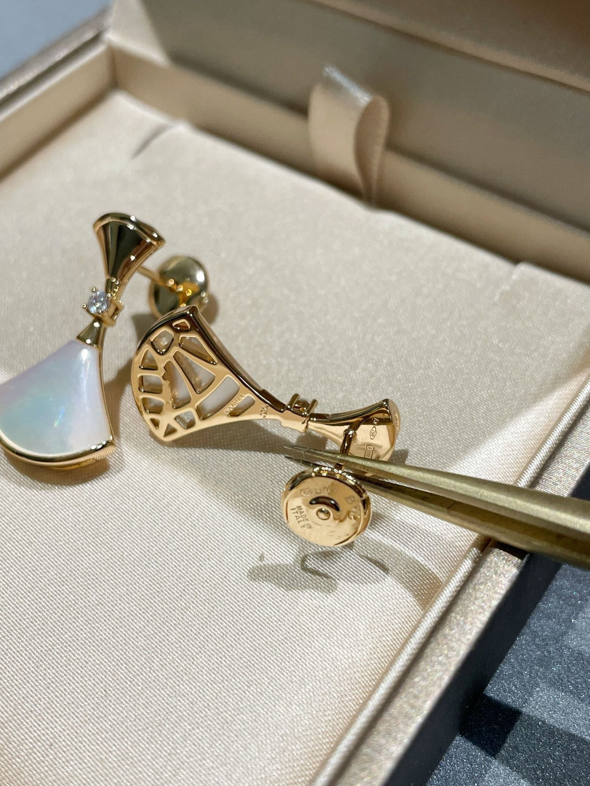 [OrnoraJewelry]DREAM MOP 1 DIAMOND EARRINGS