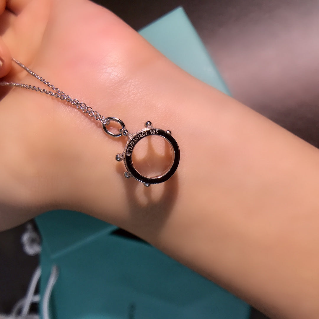 [Ornora Jewelry]CROWN PEDANT NECKLACE