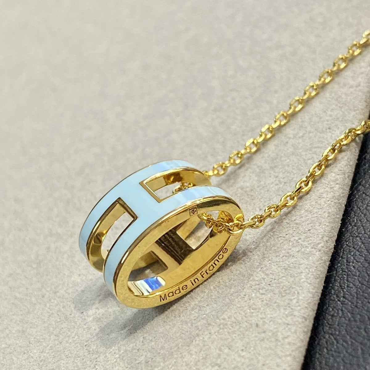 [OrnoraJewelry]POP H LIGHT BLUE NECKLACE