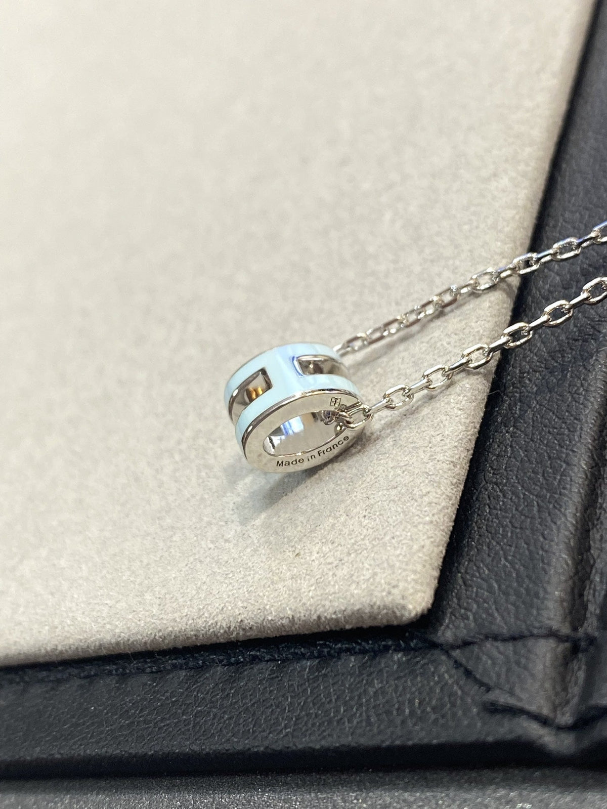 [OrnoraJewelry]POP H LIGHT BLUE NECKLACE