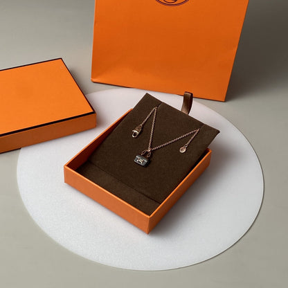 [OrnoraJewelry]CONSTANCE BLACK PEDANT PINK GOLD NECKLACE
