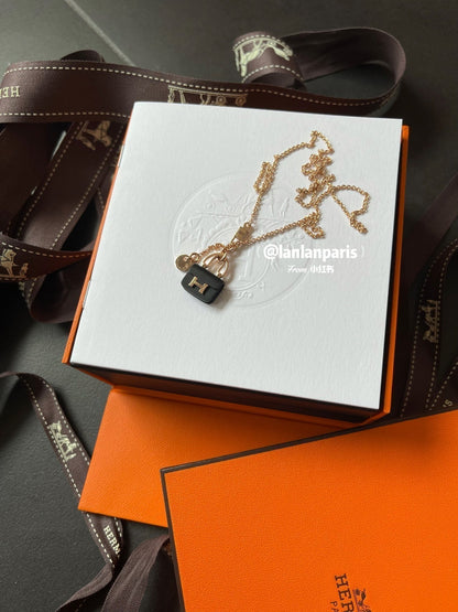 [OrnoraJewelry]CONSTANCE BLACK PEDANT PINK GOLD NECKLACE