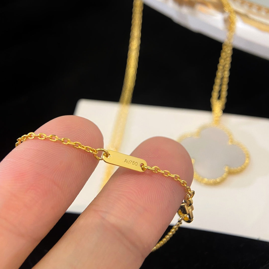 [OrnoraJewelry]CLOVER 25MM MOP LARGE PENDANT NECKLACE