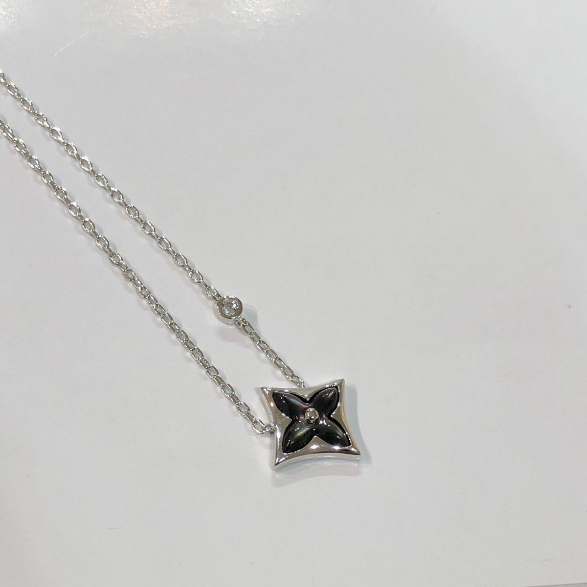 [OrnoraJewelry]OrnoraBLACK MOP NECKLACE