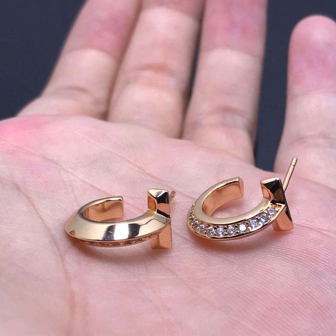 [Ornora Jewelry]T HOOP DIAMOND EARRINGS