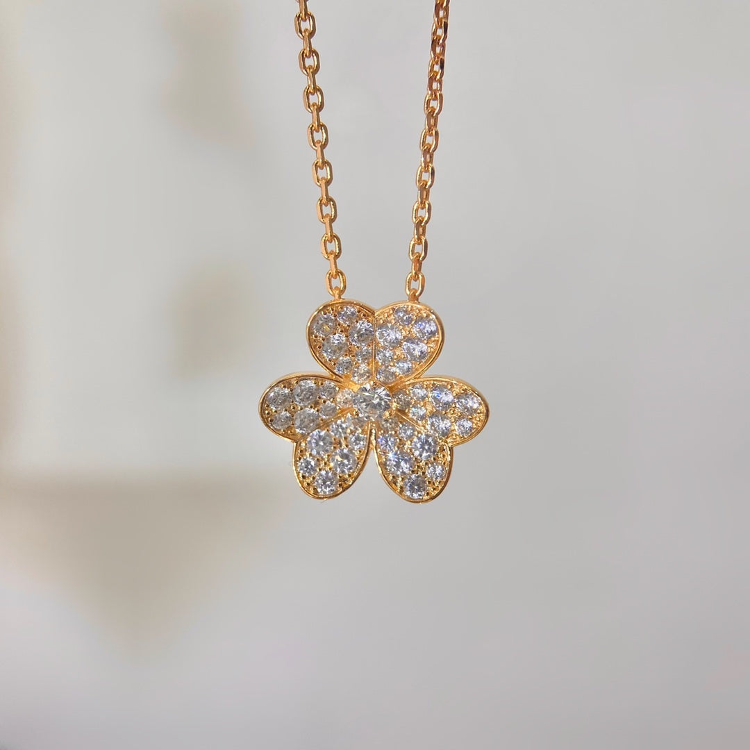 [OrnoraJewelry]FLOWER DIAMOND NECKLACE