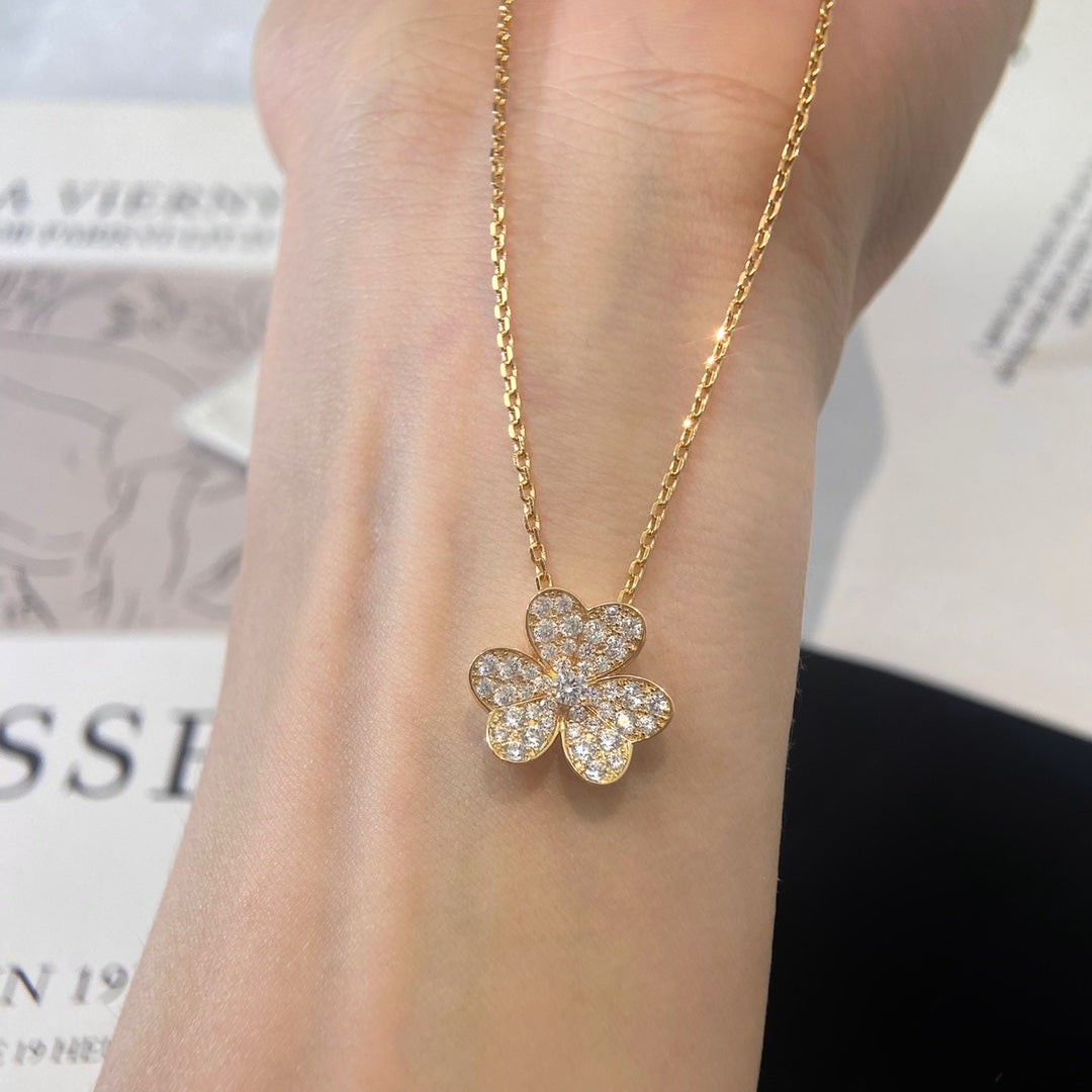 [OrnoraJewelry]FLOWER DIAMOND NECKLACE