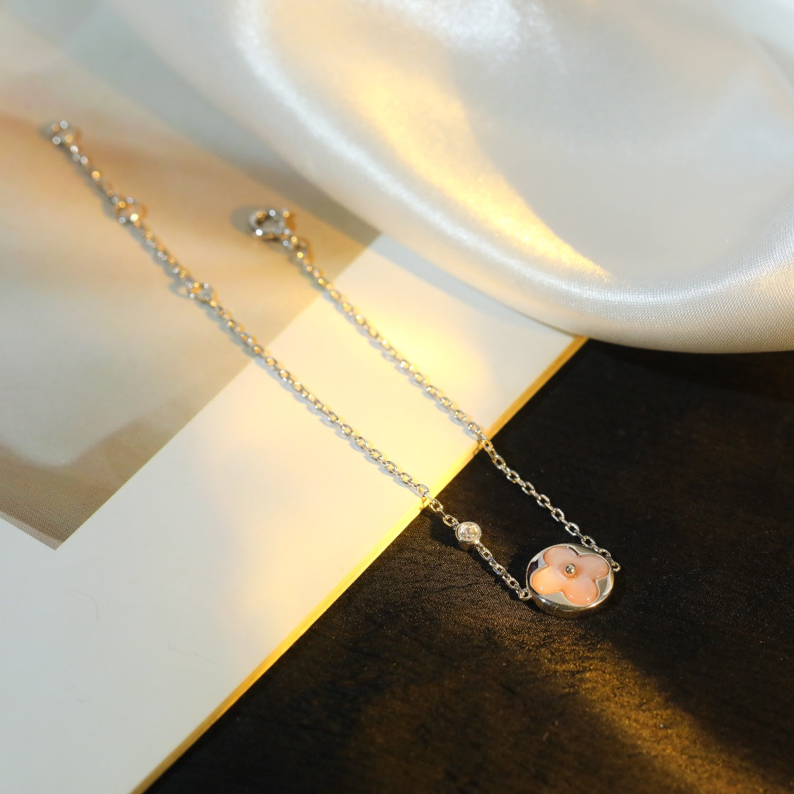 [OrnoraJewelry]SUN MOTIF PINK MOP SILVER BRACELET