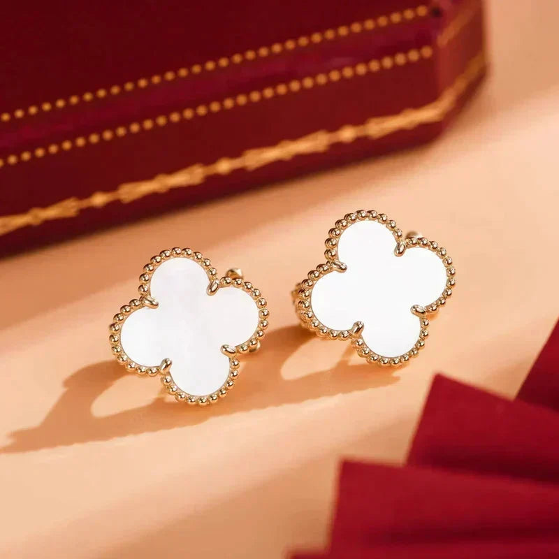 [OrnoraJewelry]CLOVER MEDIUM 1 MOTIFS  WHITE MOP STUD EARRINGS