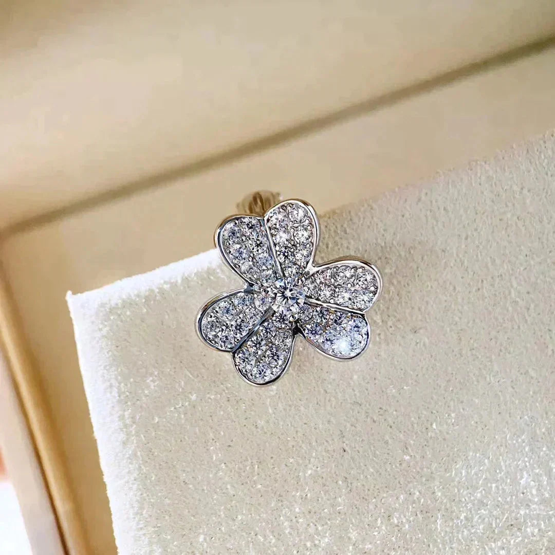 [OrnoraJewelry]CLOVER COMOS DIAMOND EARRINGS SILVER