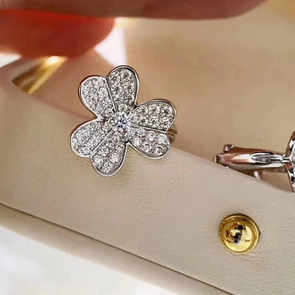 [OrnoraJewelry]CLOVER COMOS DIAMOND EARRINGS SILVER