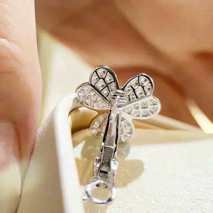 [OrnoraJewelry]CLOVER COMOS DIAMOND EARRINGS SILVER
