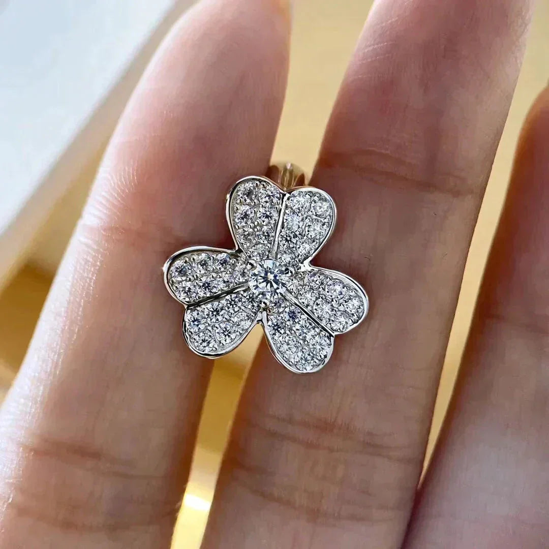 [OrnoraJewelry]CLOVER COMOS DIAMOND EARRINGS SILVER