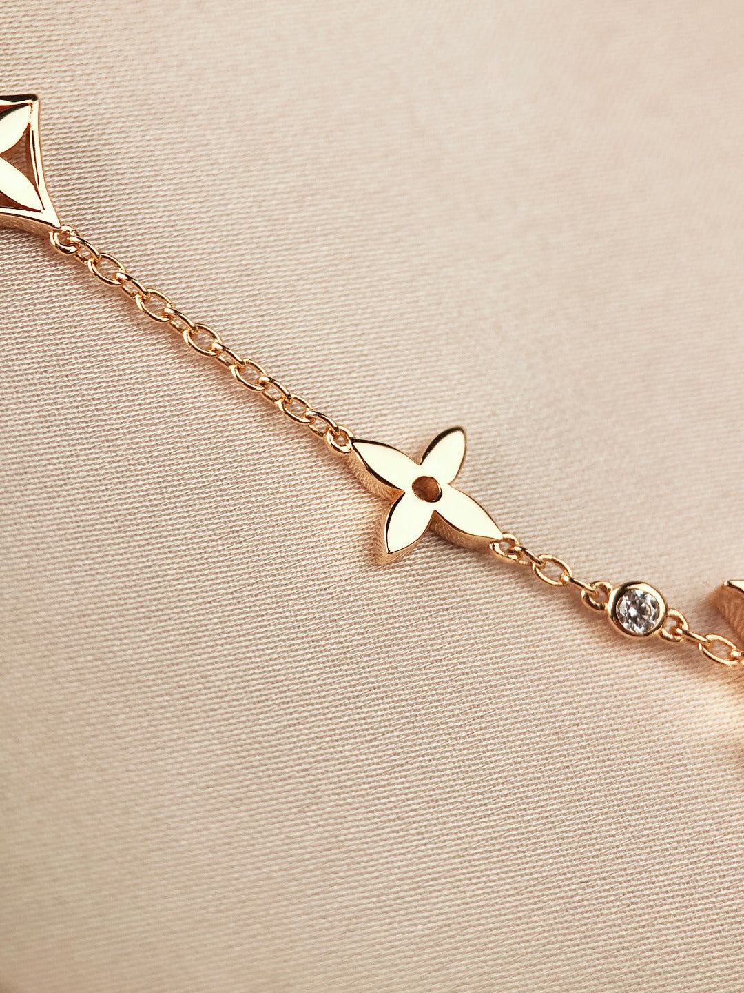 [OrnoraJewelry]OrnoraAND SUN 7 MOTIFS GOLD BRACELET