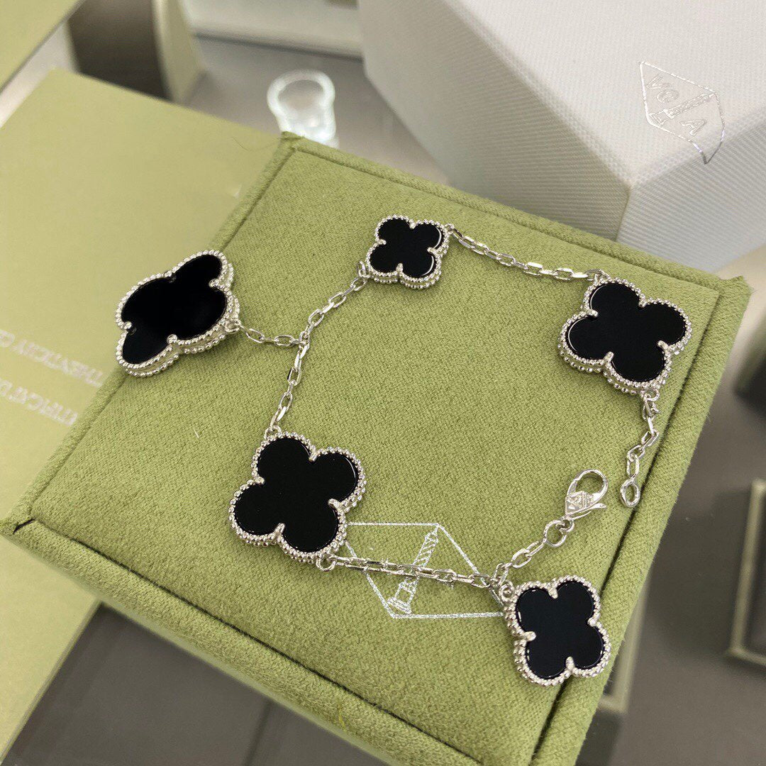 [OrnoraJewelry]CLOVER 5 MOTIFS SIVLER ONYX BRACELET