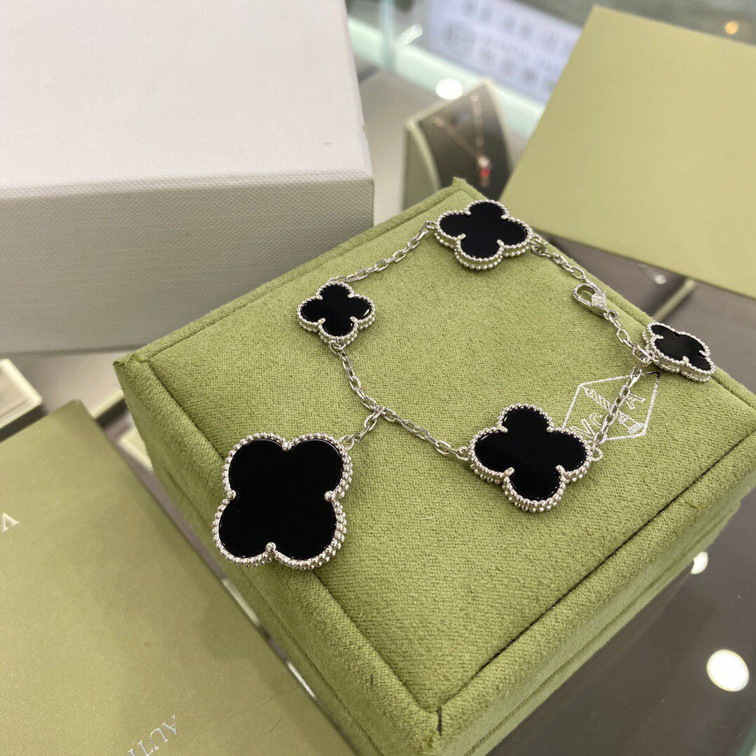 [OrnoraJewelry]CLOVER 5 MOTIFS SIVLER ONYX BRACELET
