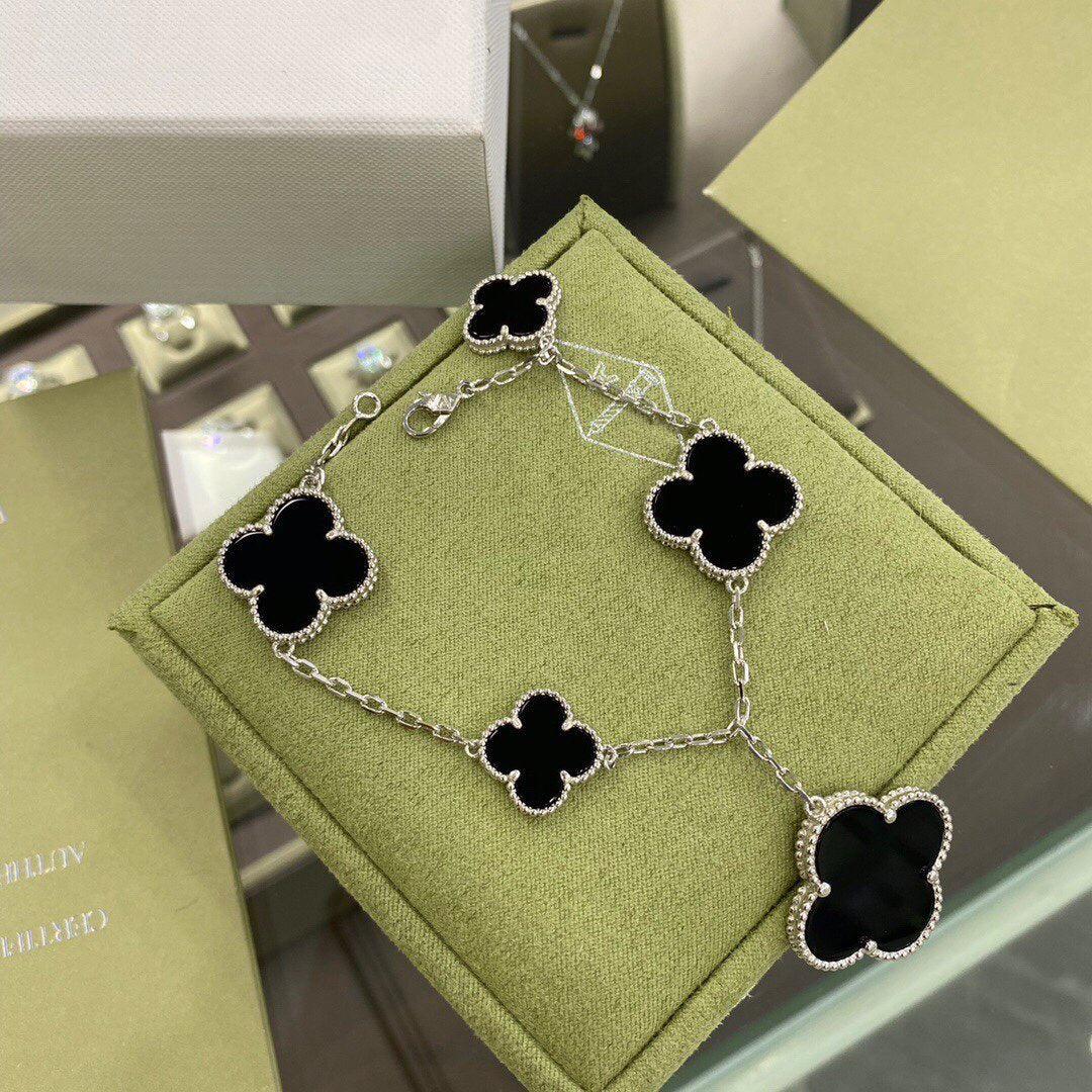 [OrnoraJewelry]CLOVER 5 MOTIFS SIVLER ONYX BRACELET