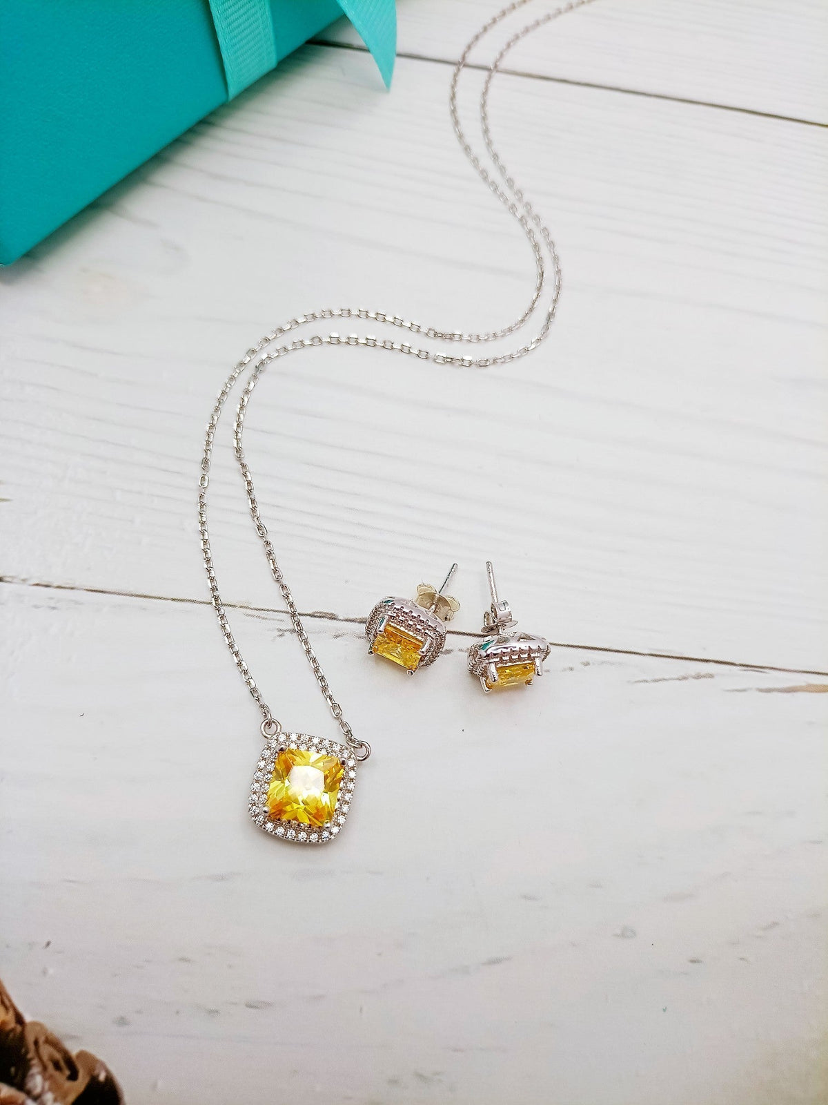 [Ornora Jewelry]SPARKLERS CITRINE GEMSTONE PENDANT NECKLACE STERLING SILVER