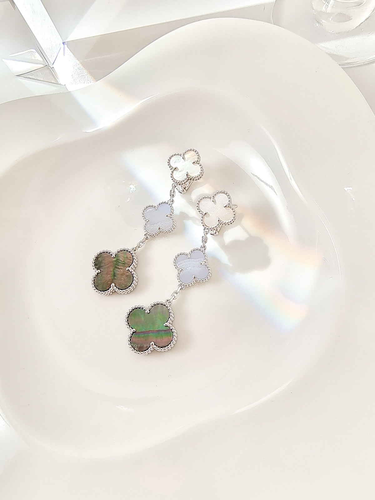 [OrnoraJewelry]CLOVER 3 MOTIFS CHALCEDONY DARK MOP SILVER EARRINGS