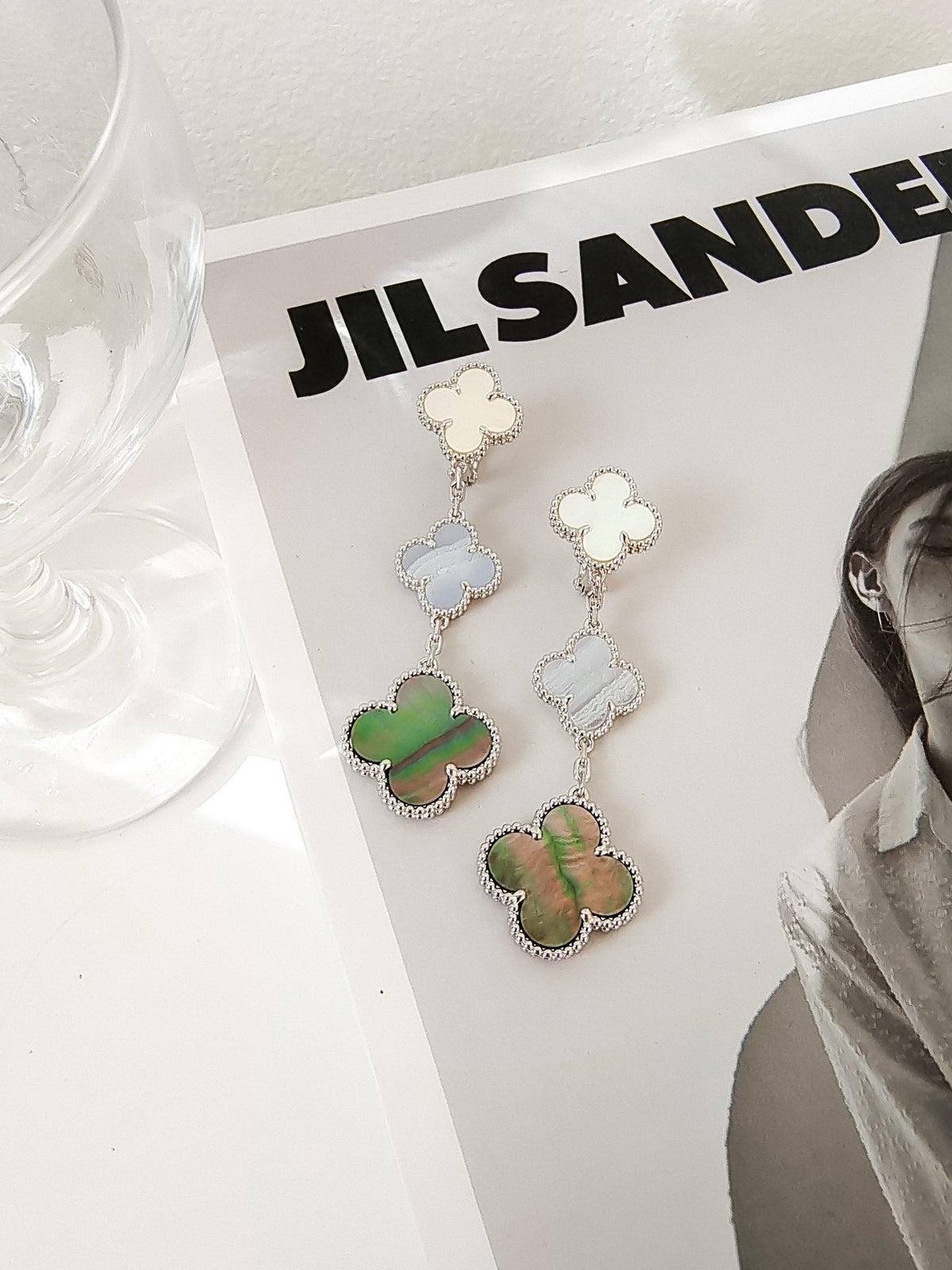 [OrnoraJewelry]CLOVER 3 MOTIFS CHALCEDONY DARK MOP SILVER EARRINGS