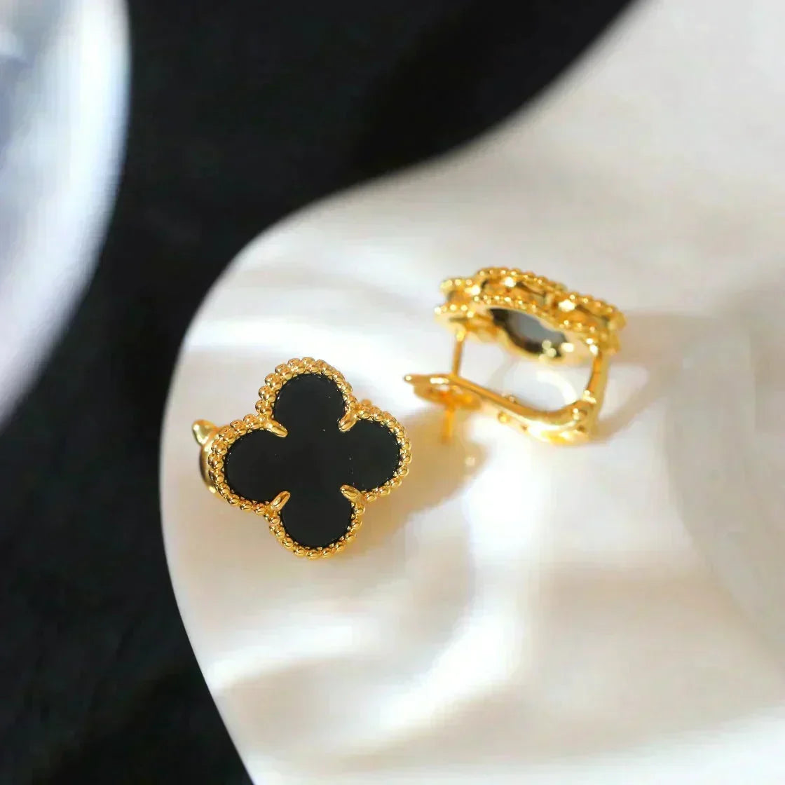 [OrnoraJewelry]CLOVER MEDIUM 1 MOTIFS  ONYX STUD EARRINGS