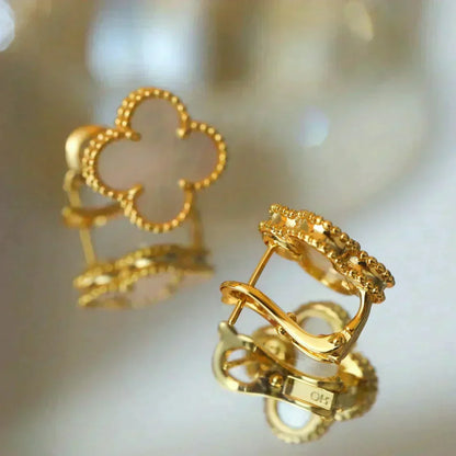 [OrnoraJewelry]CLOVER MEDIUM 1 MOTIFS  WHITE MOP STUD EARRINGS