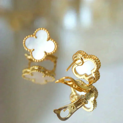 [OrnoraJewelry]CLOVER MEDIUM 1 MOTIFS  WHITE MOP STUD EARRINGS