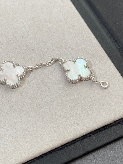 [OrnoraJewelry]CLOVER WHITE PEARL MOP 5 MOTIF BRACELET COLLECTION